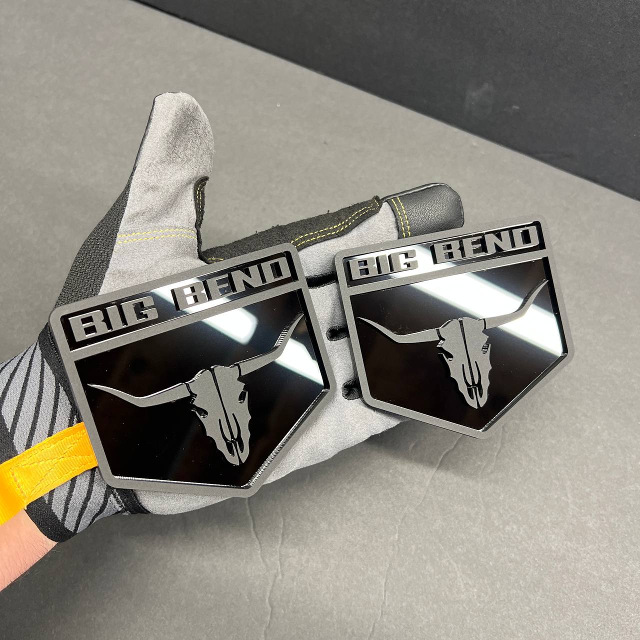 Western skull Car Badge Fender Emblem with bold Big Bend text and black finish.
