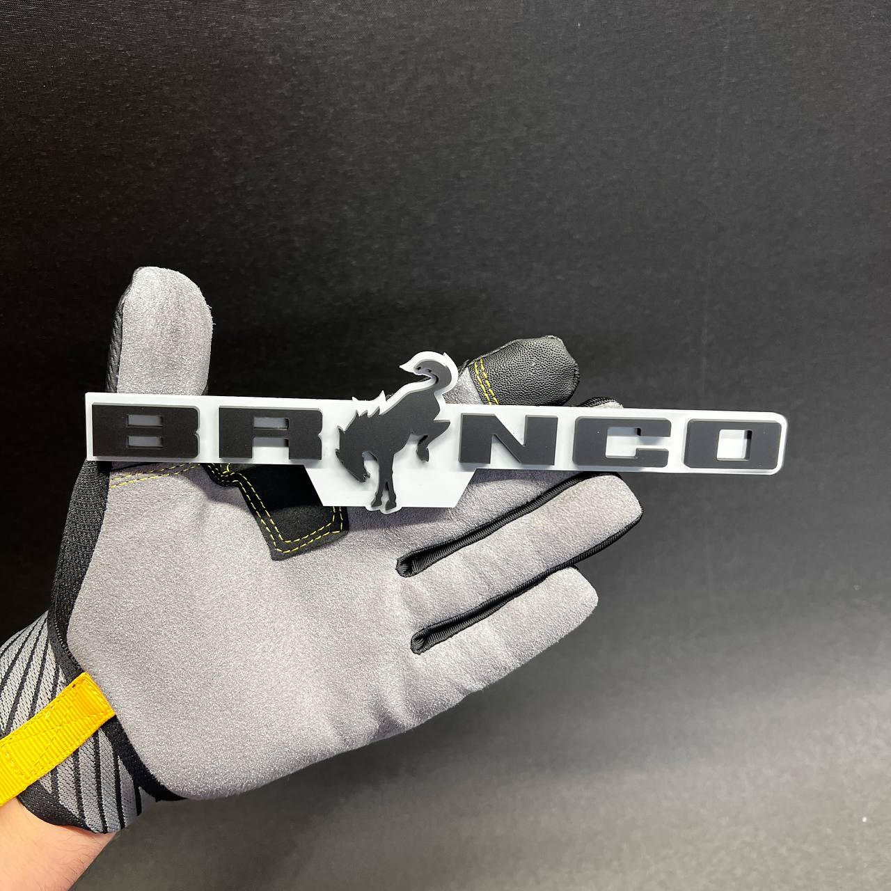 Custom Bronco horse emblem car badge for truck exterior decoration