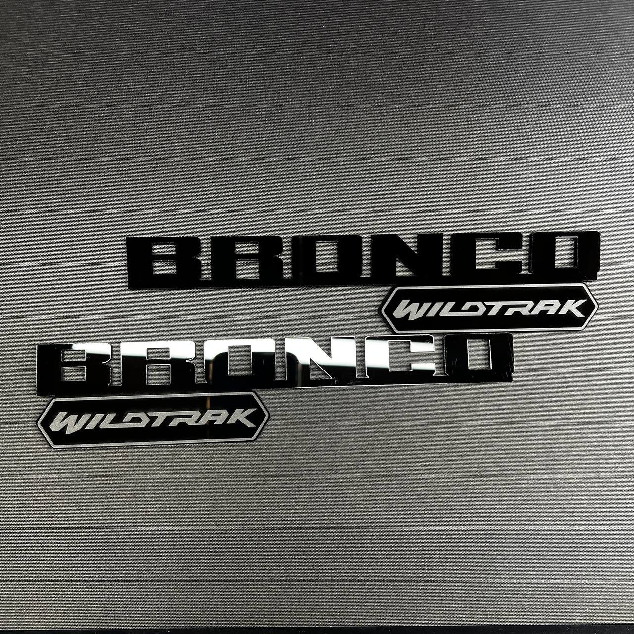 Bronco Wildtrak car badge fender emblem in black and silver finish