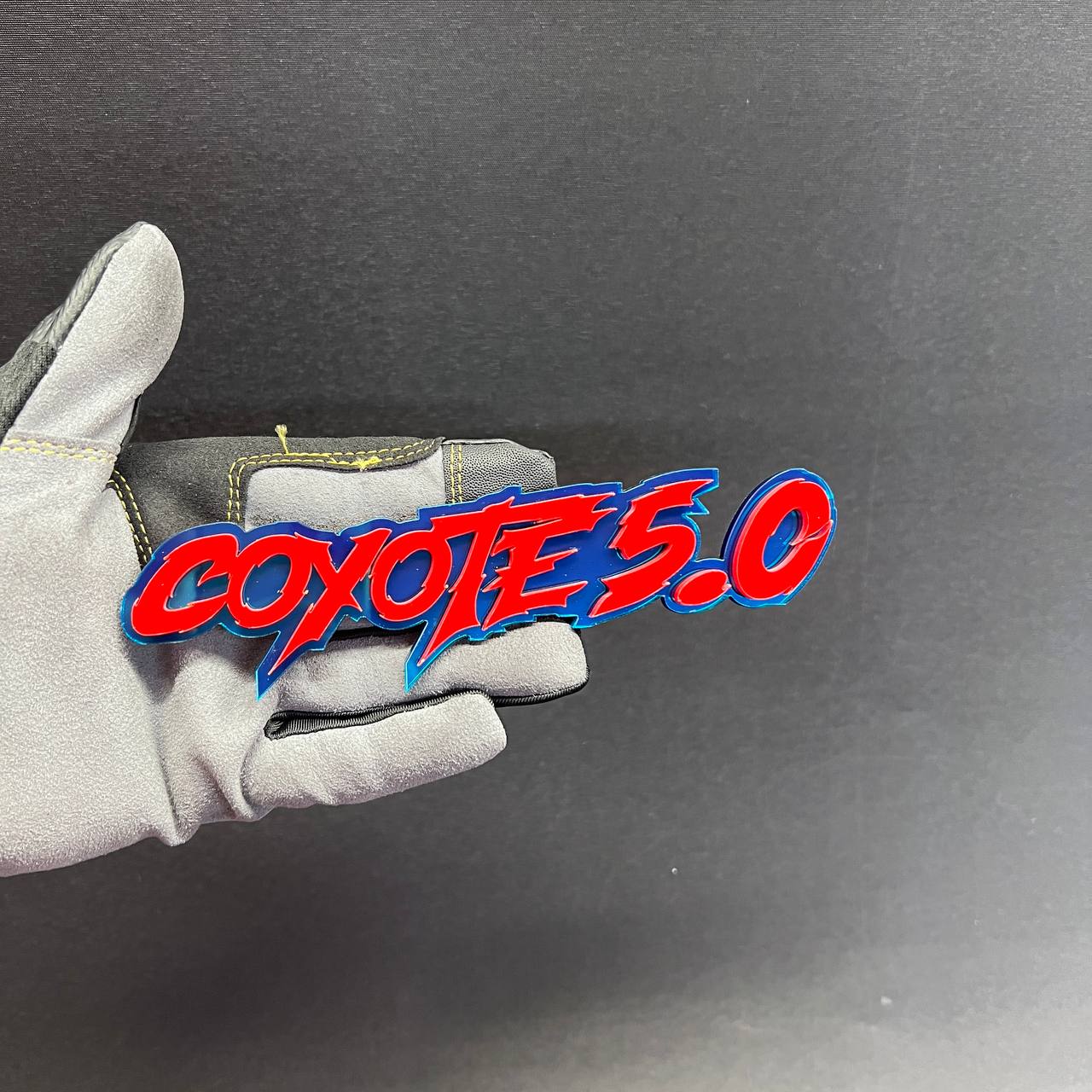 Coyote 5.0 red and blue car badge fender emblem for exterior vehicle styling