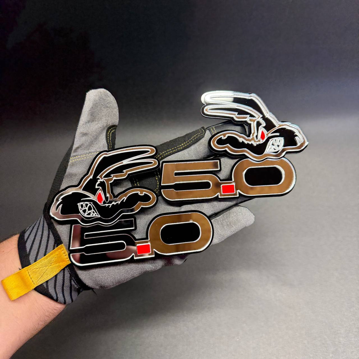 Coyote 5.0 V8 custom car emblem with Road Runner style cartoon coyote head, suitable for Mustang and F-150 accessories.