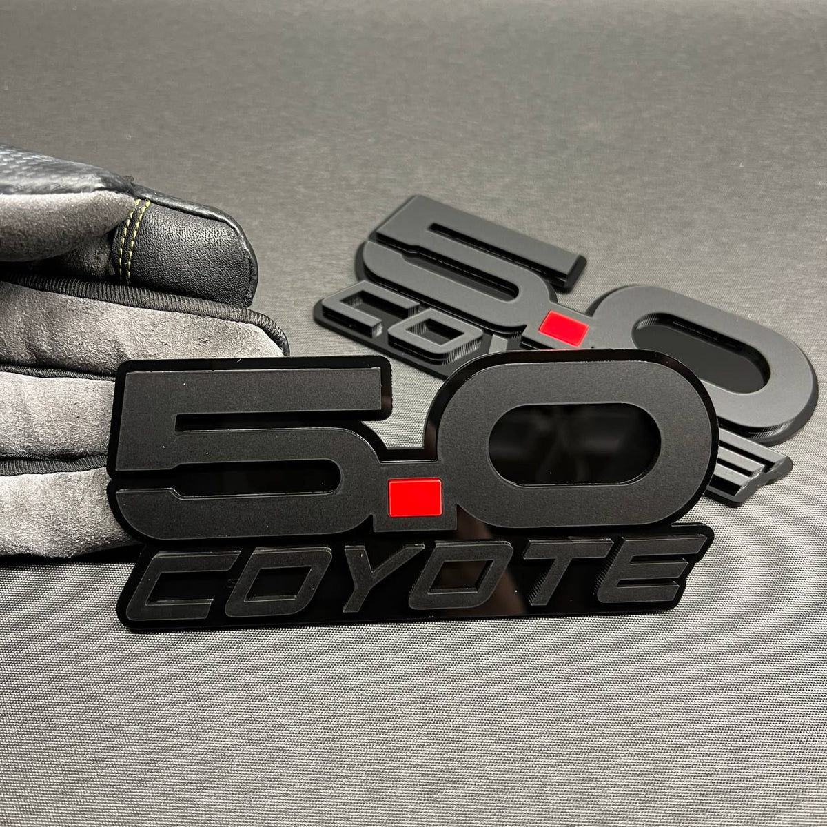 Ford Mustang Coyote 5.0 V8 fender emblem car badge