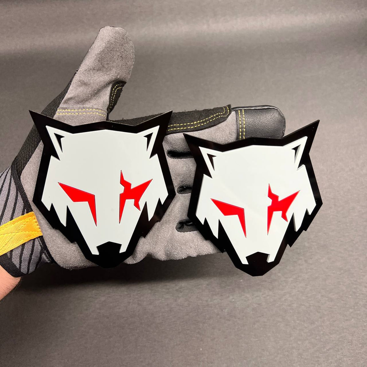Coyote car badge with red eyes for Ford Mustang GT 5.0 fender exterior emblem