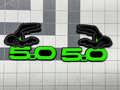 Coyote 5.0 emblem matte black with green top layer