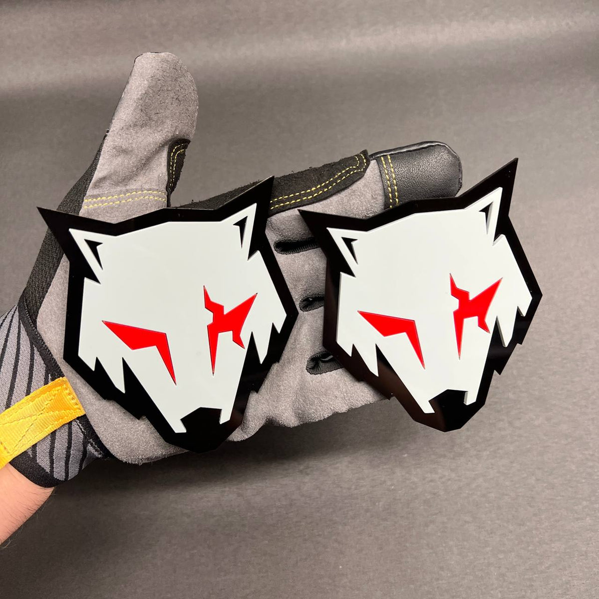 Coyote car emblem with red eyes for Ford Mustang, F-150 and 5.0 Coyote vehicles