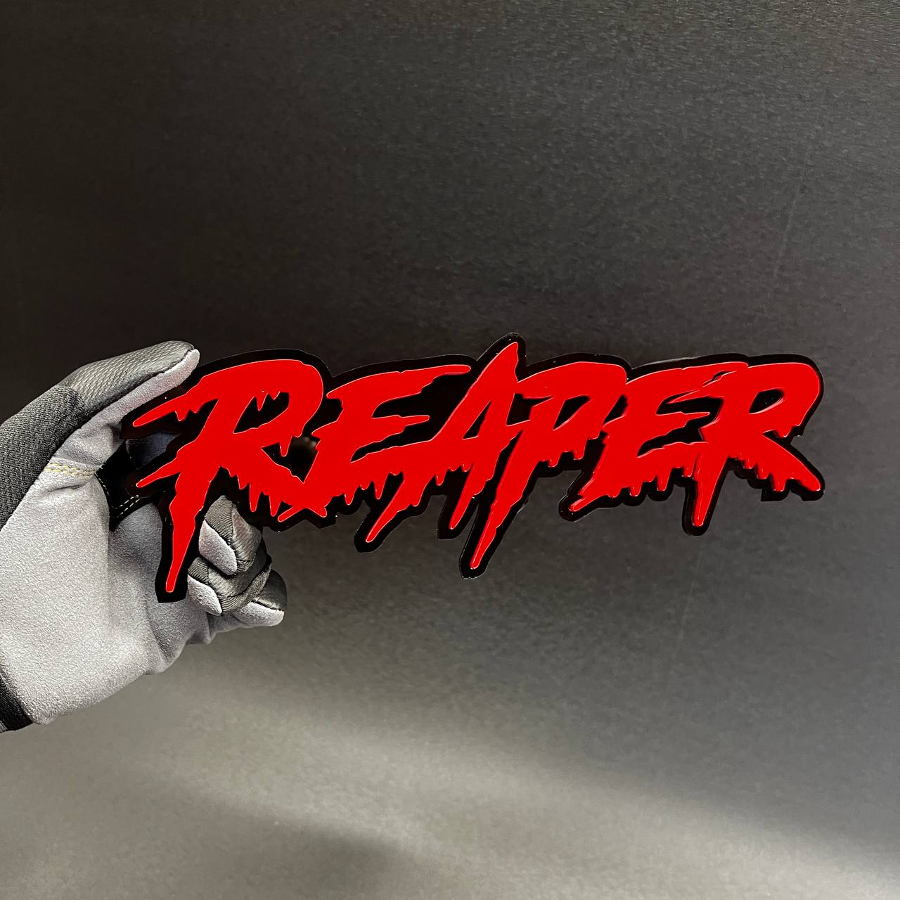 Personalized drip font emblem for truck tailgate customization