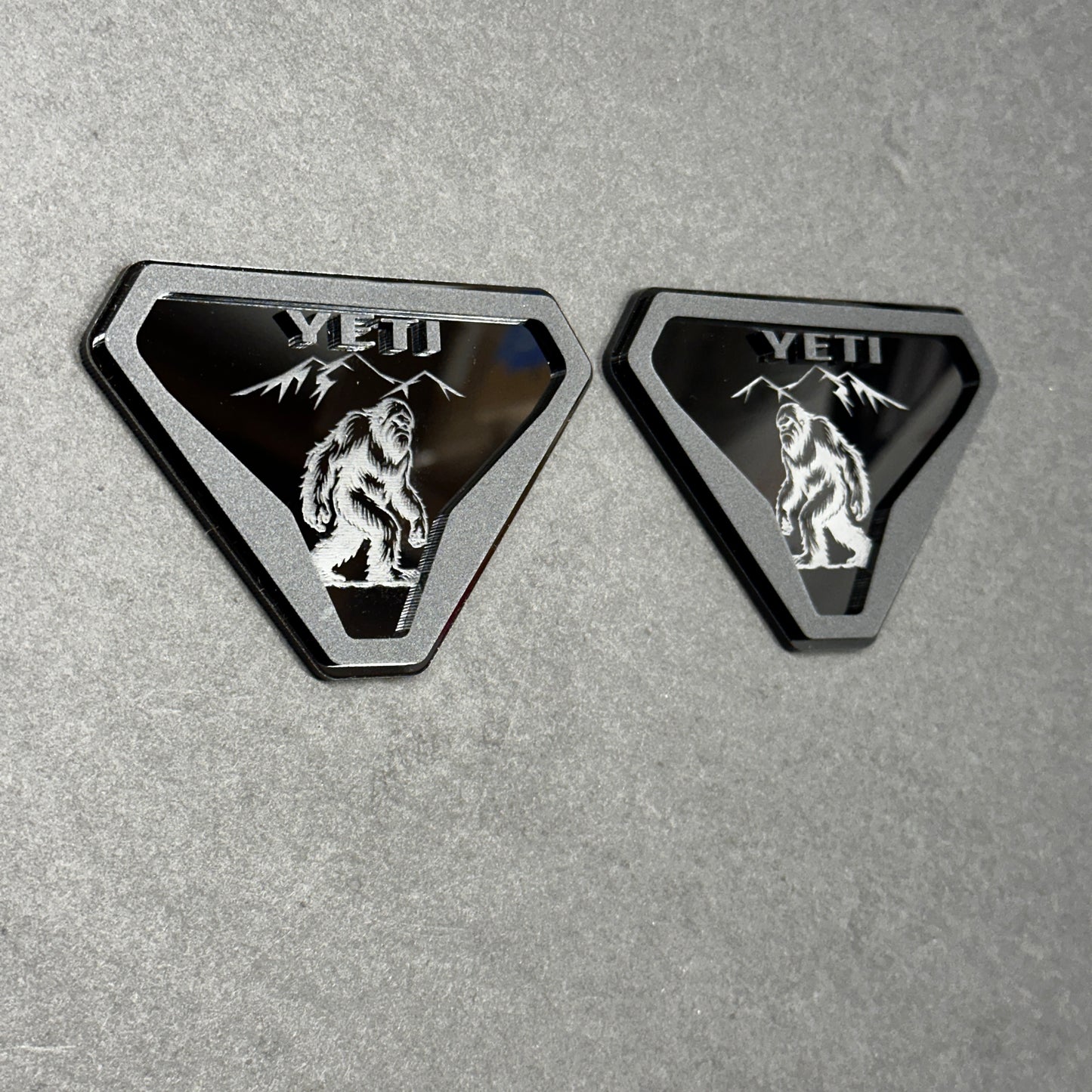 Silver and black Yeti car badge fender emblem for Bronco exterior
