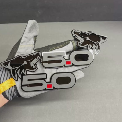 Coyote 5.0 Car Emblem Fender Badge – Matte Black with Custom Dot Color