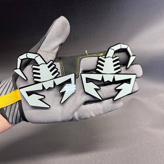White and black scorpion car badge fender emblem for exterior vehicle styling